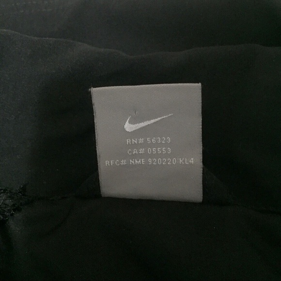 Nike Black & White Jacket - Picture 6 of 8